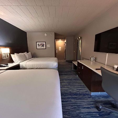 Skyline Hotel Detroit Airport, Surestay Collection By Best Western Romulus Exterior foto