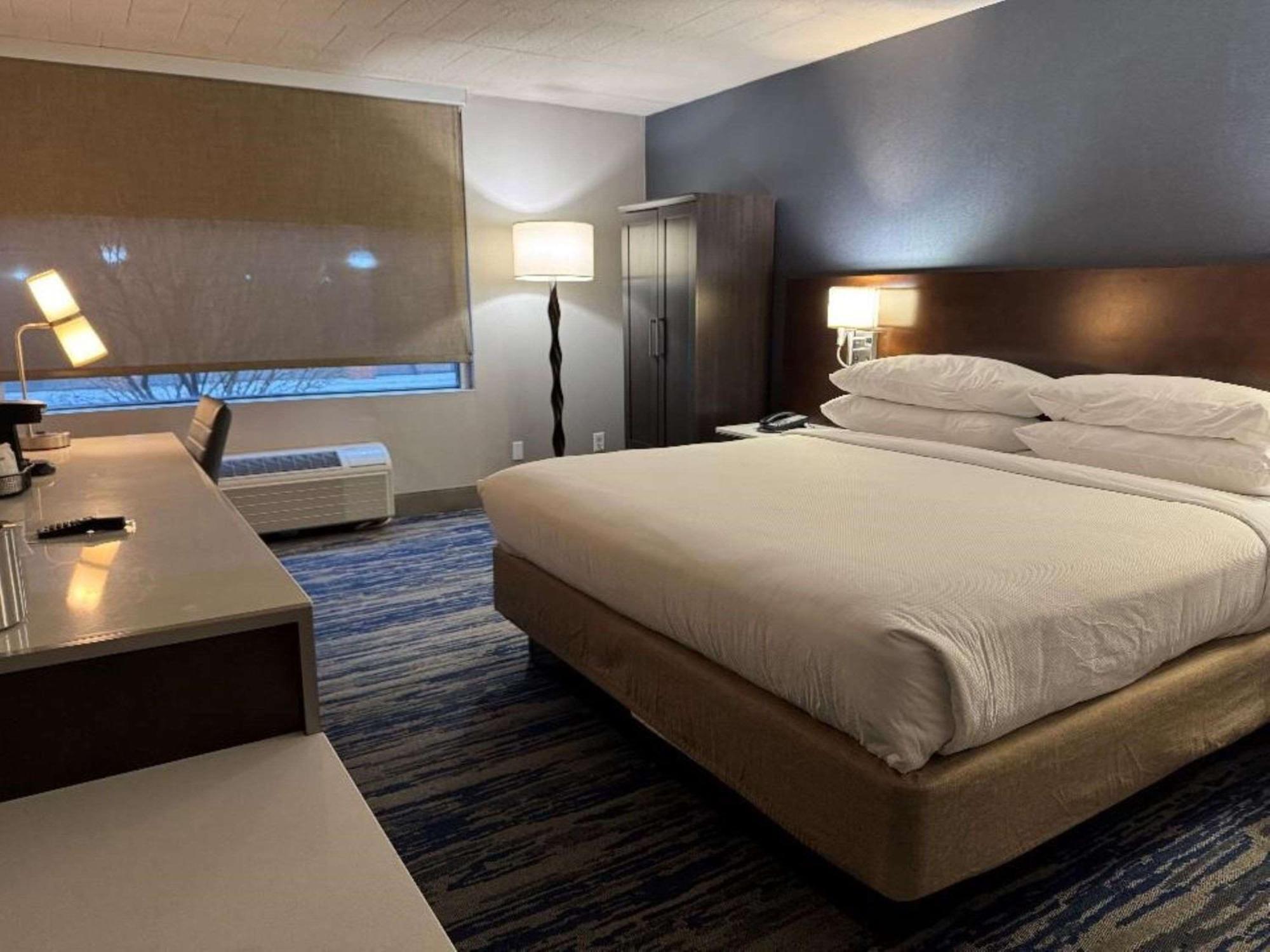 Skyline Hotel Detroit Airport, Surestay Collection By Best Western Romulus Exterior foto
