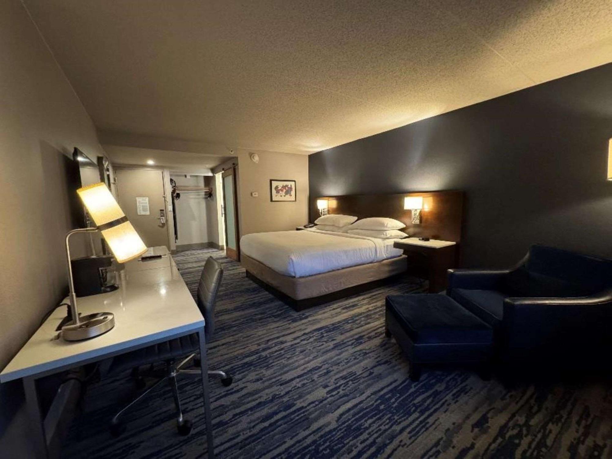 Skyline Hotel Detroit Airport, Surestay Collection By Best Western Romulus Exterior foto