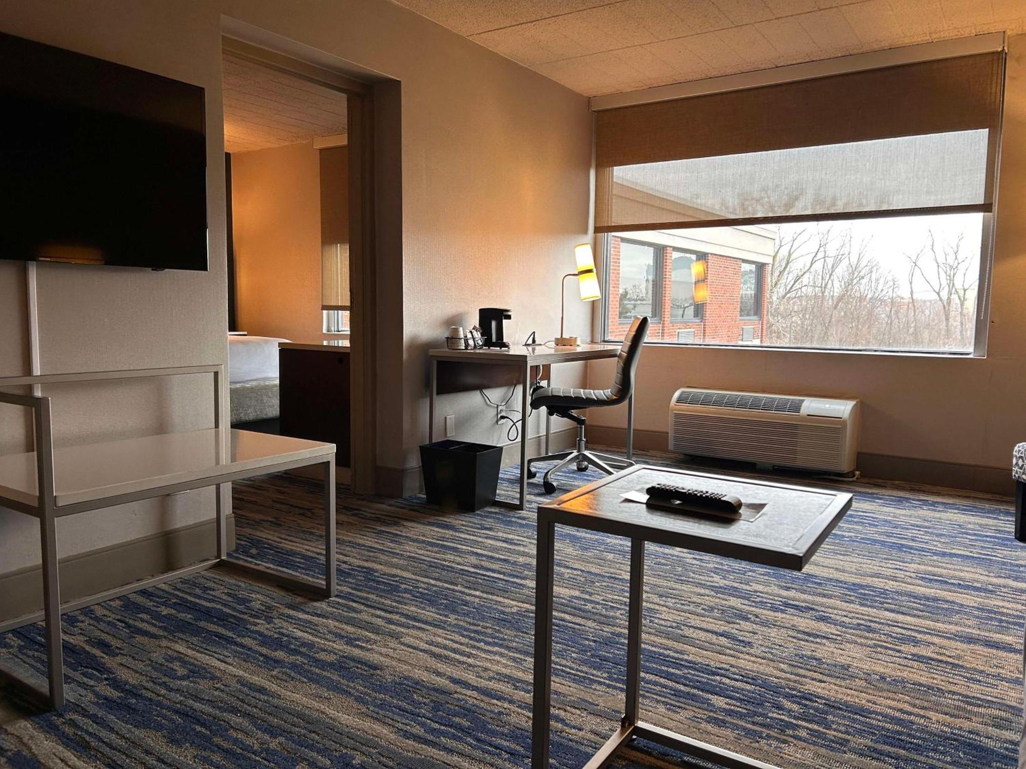 Skyline Hotel Detroit Airport, Surestay Collection By Best Western Romulus Exterior foto